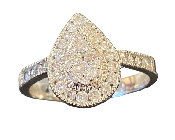 (0.50cttw) Pear Shape Diamond Ring