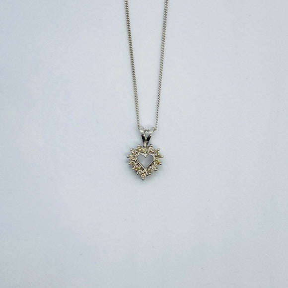 (0.18cttw) Whitegold Diamond Heart Pendant