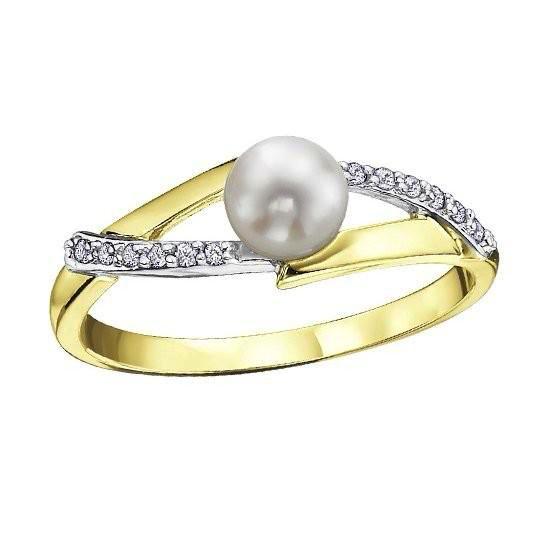 Yellow & WhiteGold Pearl and Diamond Ring